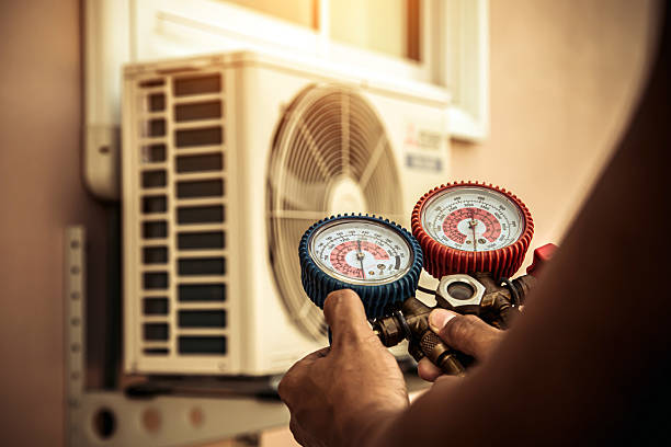 Professional Hvac technician working in Sharpsville, IN